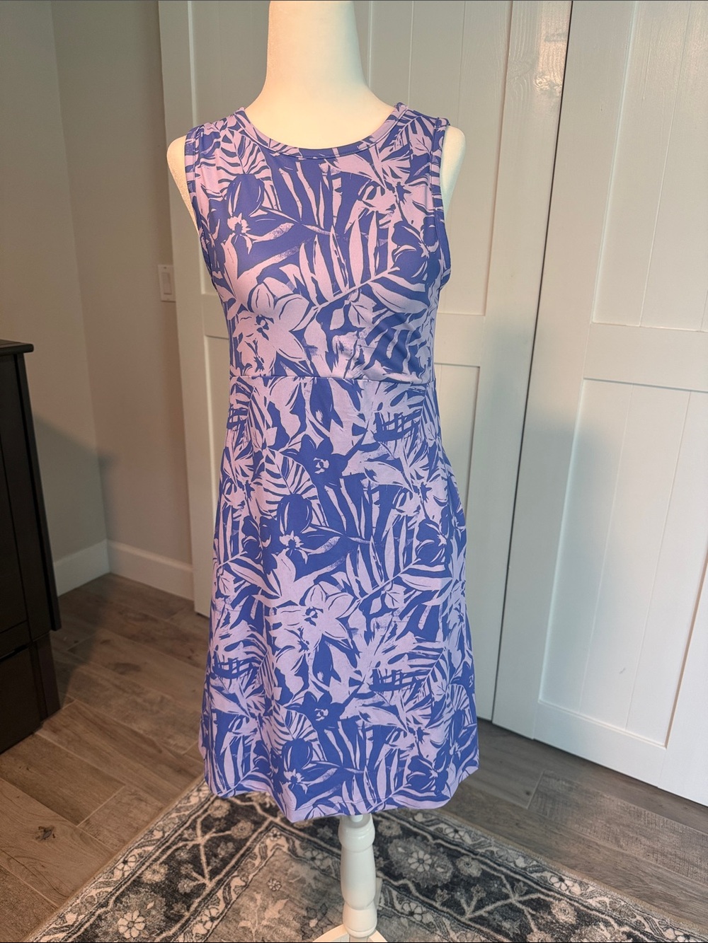 Columbia PFG Sleeveless Tropical Print A-Line Dress with pockets in Lavender